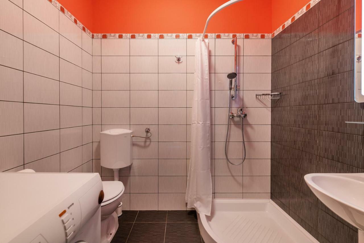Apartment Bordeaux 29 Ровин Екстериор снимка